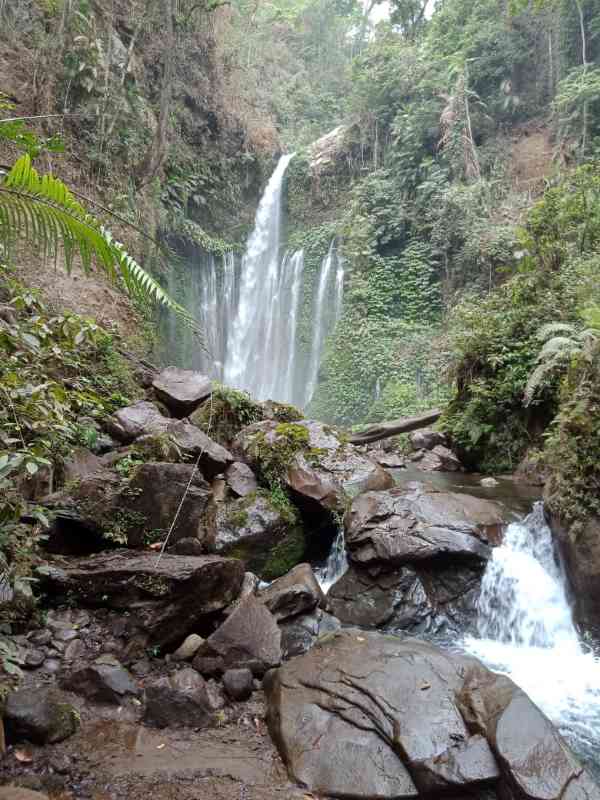 Senaru and Sembalun: Waterfalls and Cultural Encounters